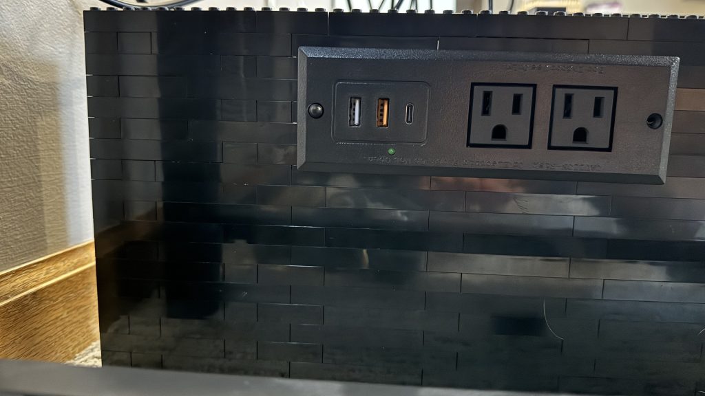 Photo of the external power supply. A great add to the base - little adds, big upgrades.