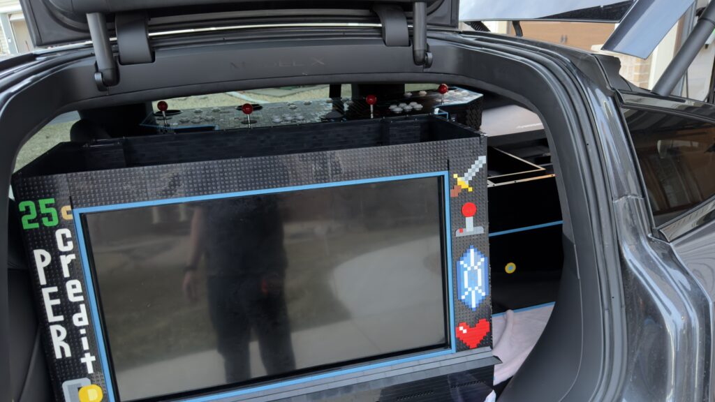 Loading up the arcade - got the display into the car! It’s all going to fit!
